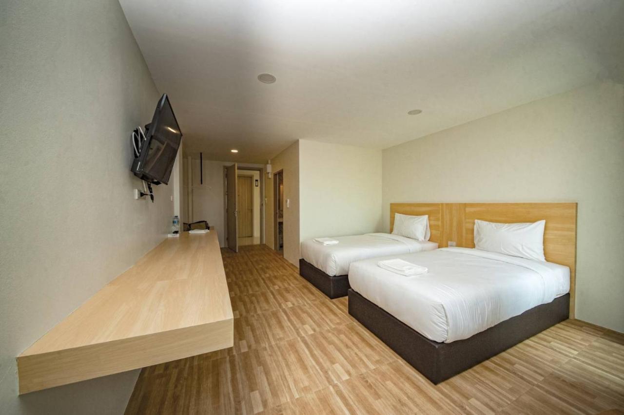 The Charlotte Smart Hotel Lopburi Lop Buri Exterior foto