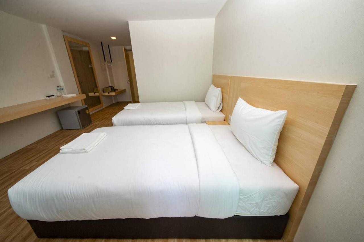 The Charlotte Smart Hotel Lopburi Lop Buri Exterior foto