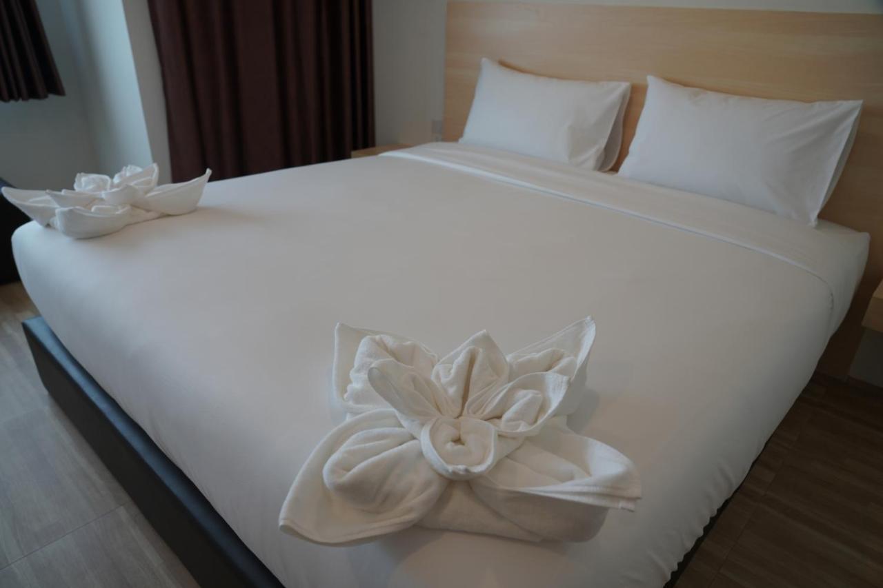 The Charlotte Smart Hotel Lopburi Lop Buri Exterior foto