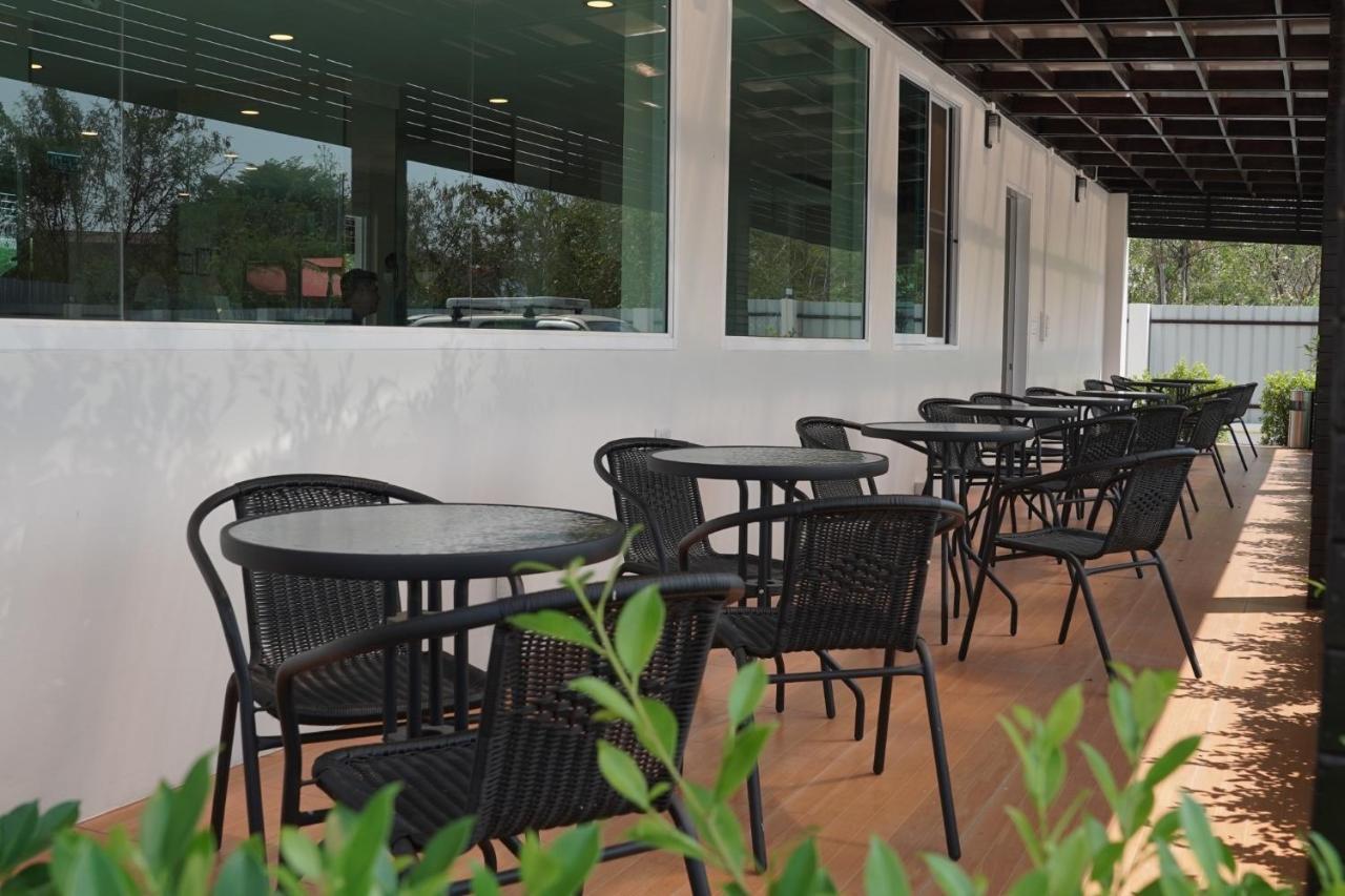The Charlotte Smart Hotel Lopburi Lop Buri Exterior foto