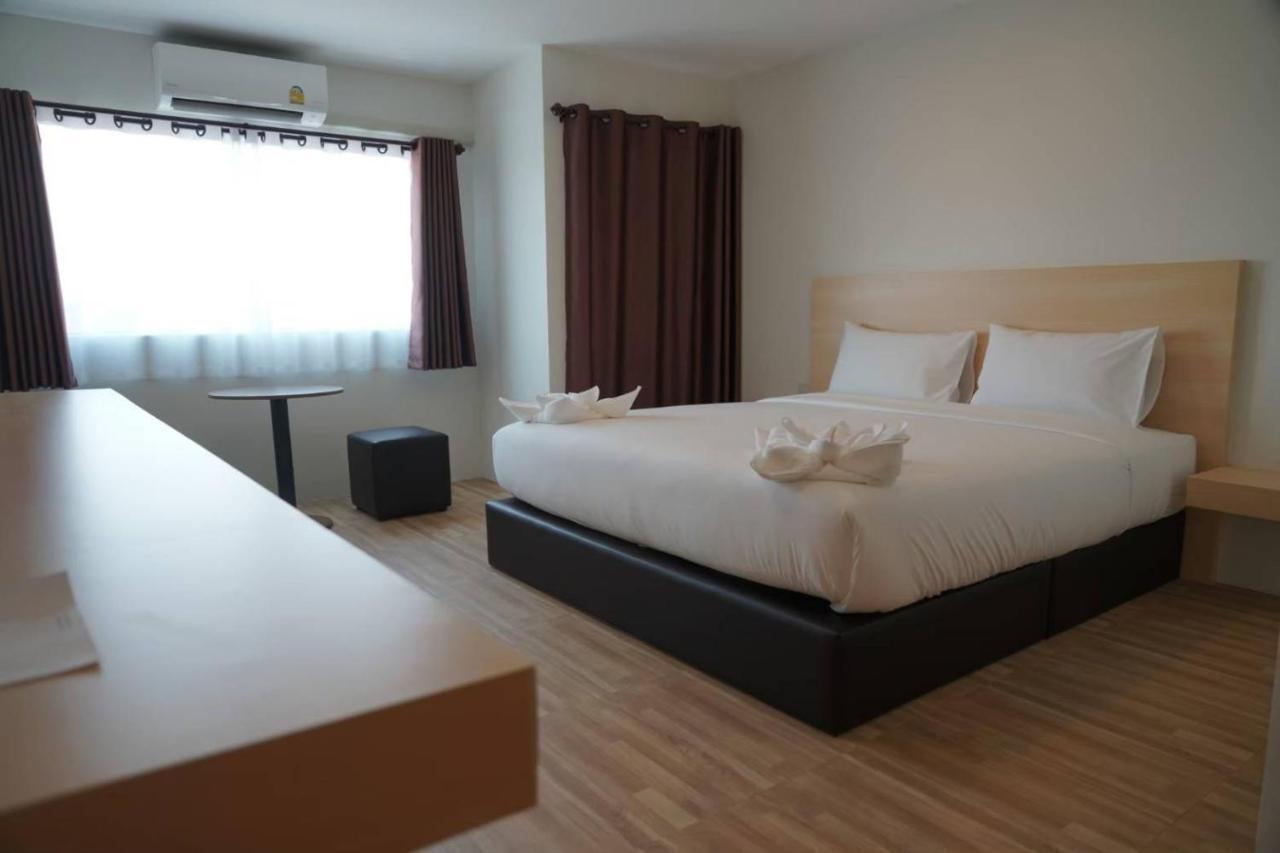 The Charlotte Smart Hotel Lopburi Lop Buri Exterior foto